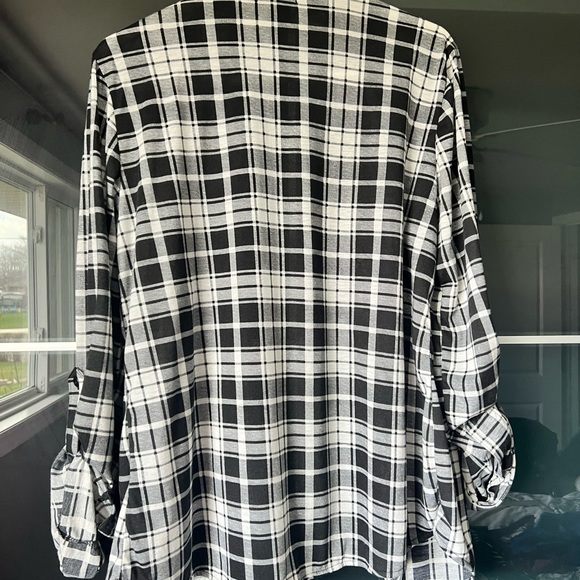 Plaid top tattoo - Picture 2 of 3